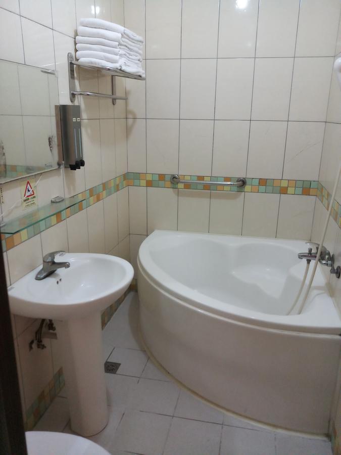Puti Commercial Hotel Longtan Esterno foto